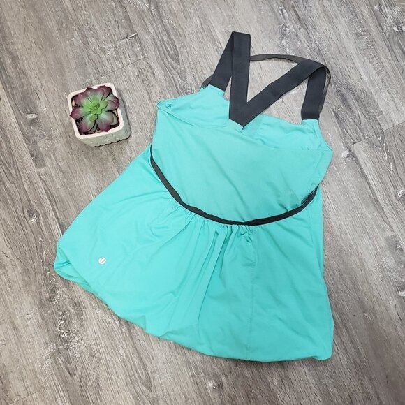 Lululemon * Awareness Tank * Mint Green Aqua * 8 - Picture 3 of 9